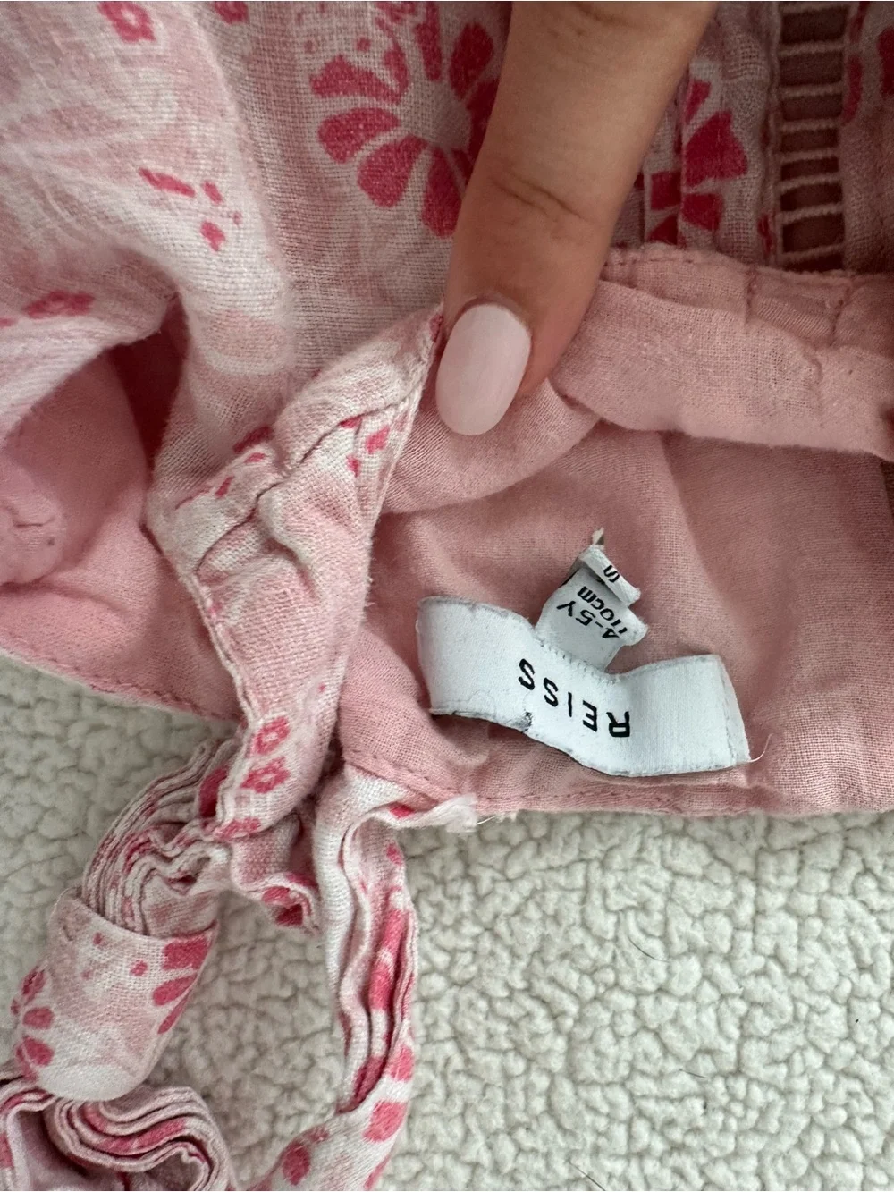Reiss size soft